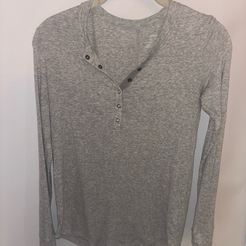 Aerie Gray Fitted Button Down Polo Shirt